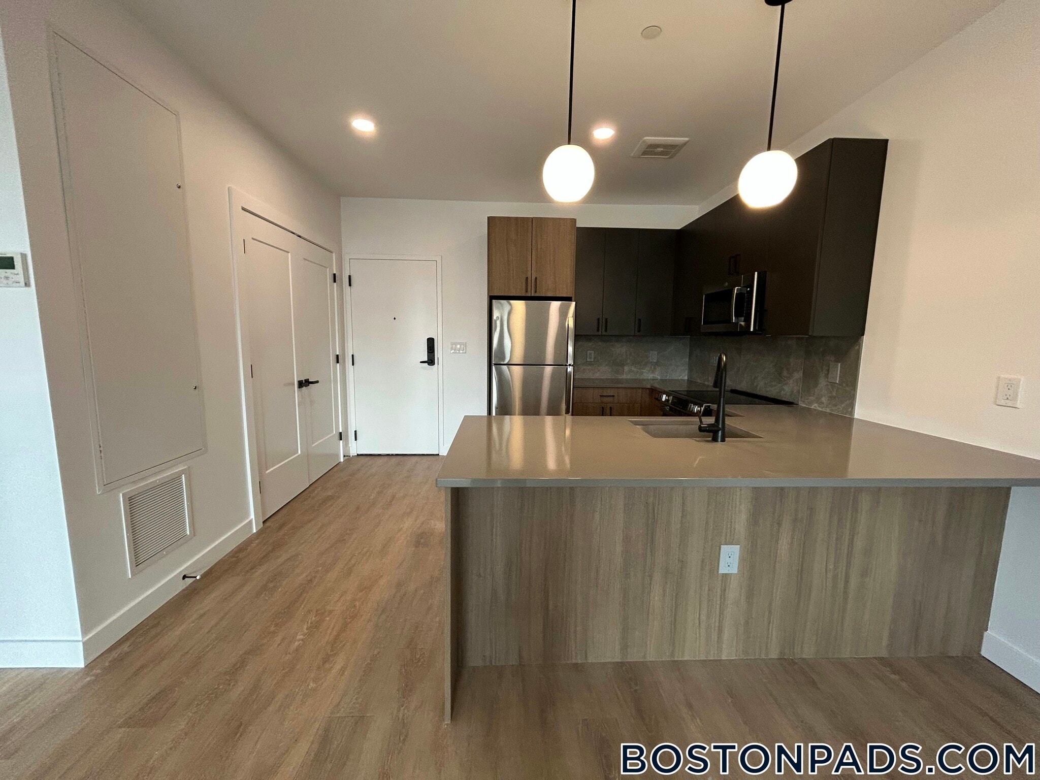 Building Photo - 199 Gardner St