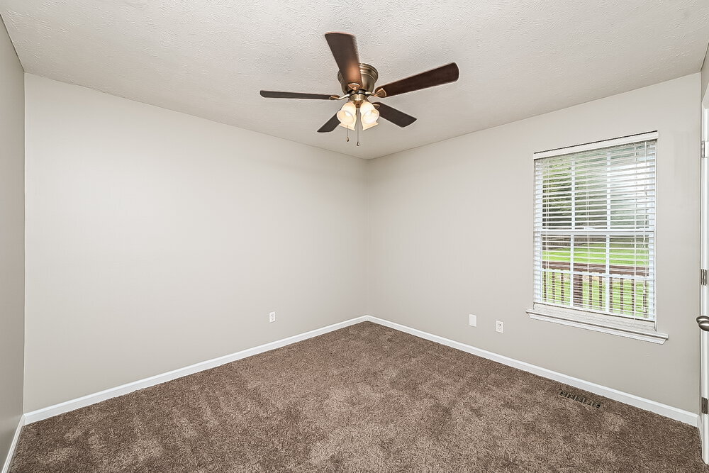 Building Photo - 715 Whispering Breeze