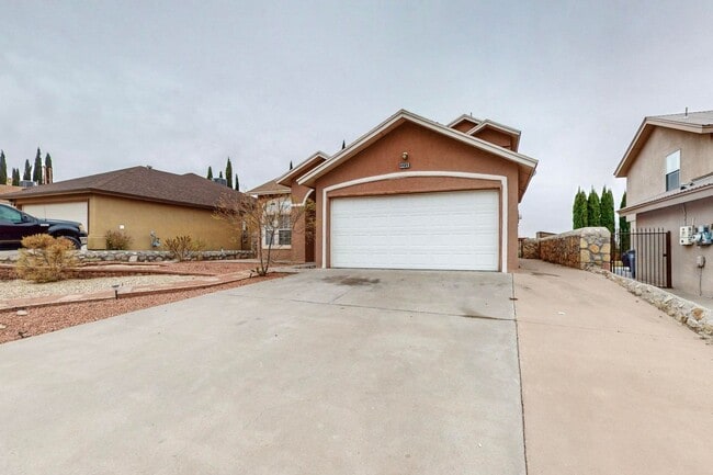 Building Photo - Beautiful 4 bedroom, 2 bath home in Northeast El Paso!