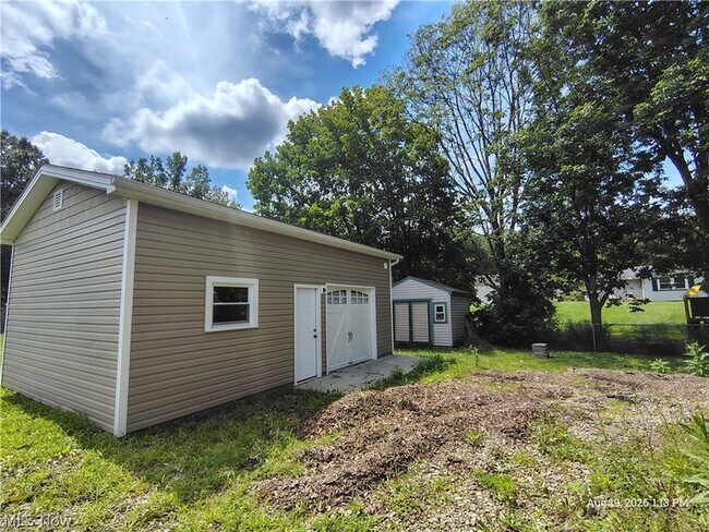 Building Photo - 2822 Red Gate Ln