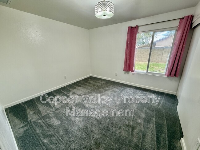 Building Photo - 4415 W Gelding Dr