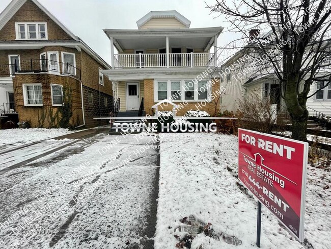 Building Photo - 418 Colvin Ave