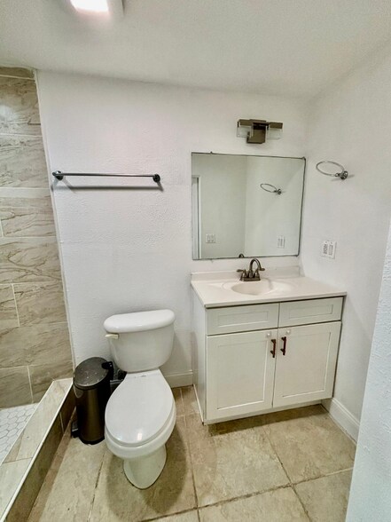 Building Photo - 59 Areca Dr