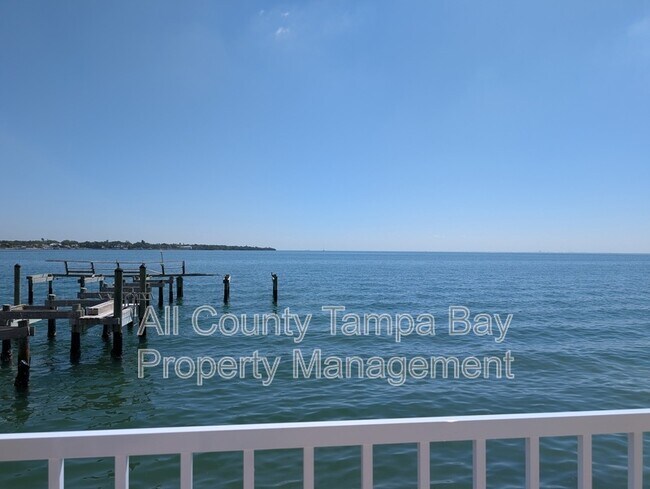 Building Photo - 7430 Sunshine Skyway Ln S