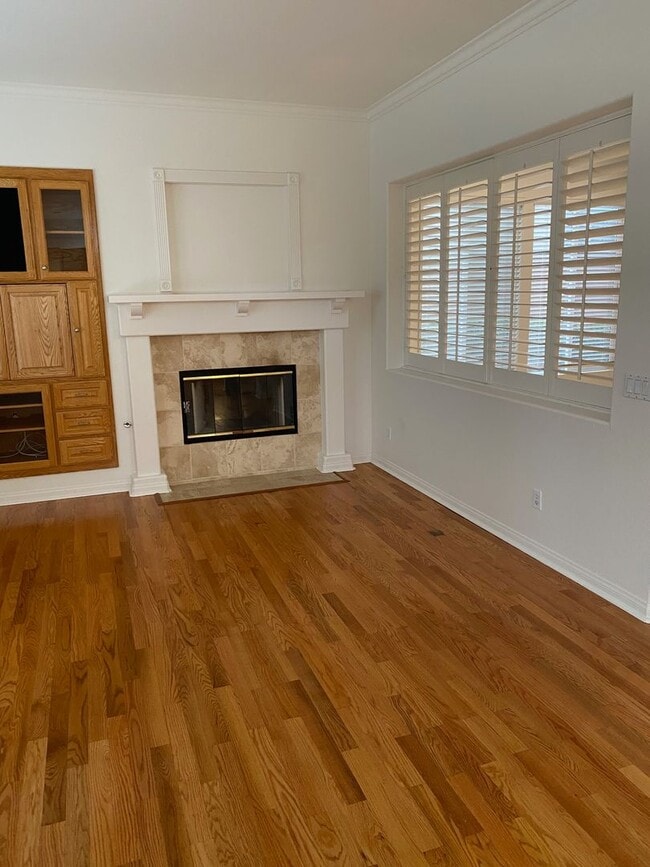 Building Photo - Carmel Valley “Shores” 5BR/3BA Executive H...