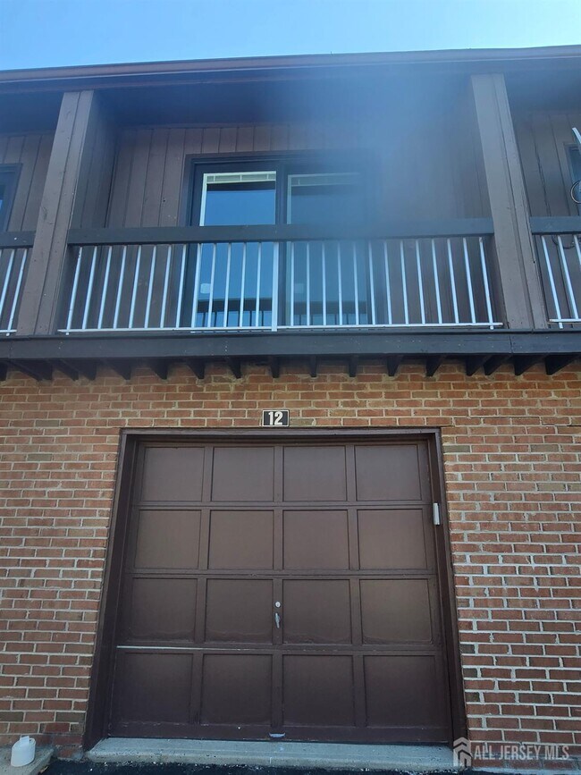 Building Photo - 3612 Bloomingdale Dr