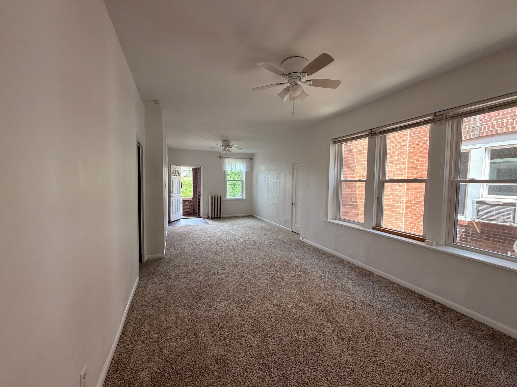 Building Photo - 3850 De Tonty St