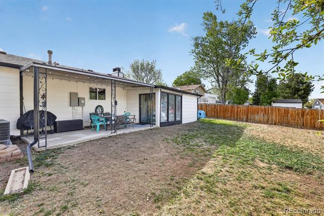 Building Photo - 9334 Bellaire St