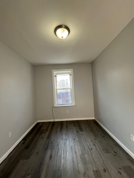 Building Photo - 123 Wade St