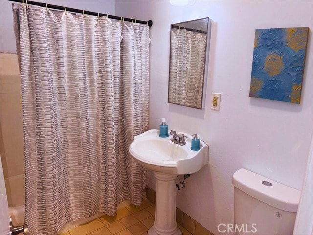 Building Photo - 843 W Walnut Ave