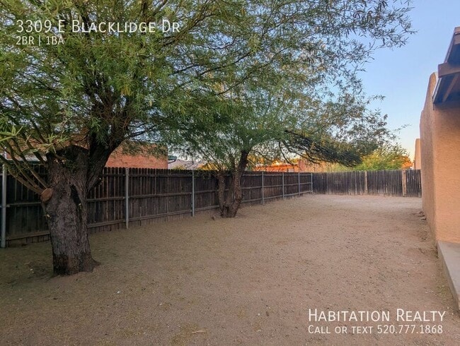 Building Photo - 3309 E Blacklidge Dr