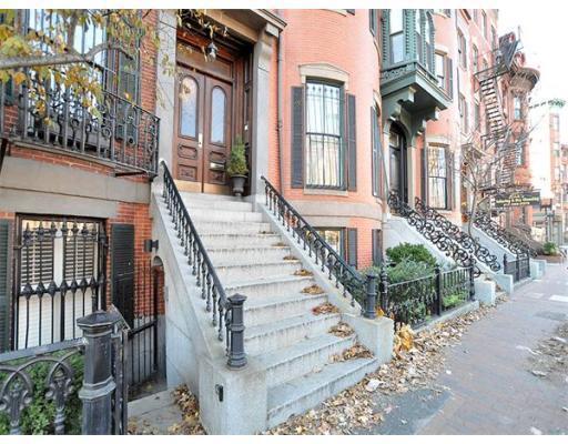 Building Photo - 615 Massachusetts Ave