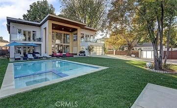 Building Photo - 15373 Valley Vista Blvd