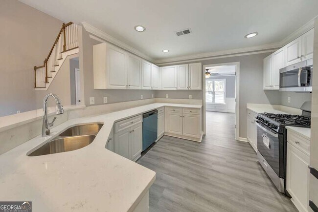 Building Photo - 4804 Thicket Path NW