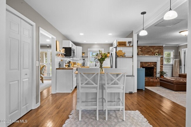 Building Photo - 206 Brentwood Ct