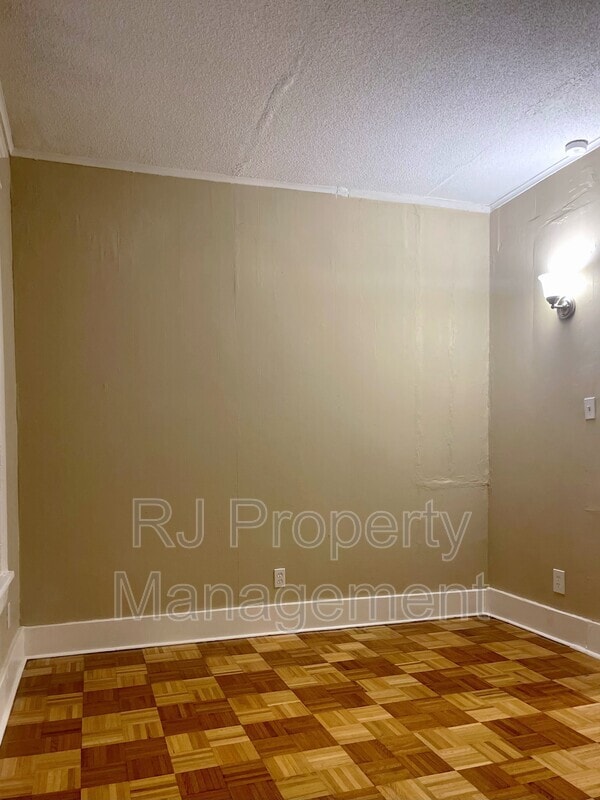 Building Photo - 1267 Englewood St