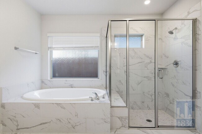 Building Photo - 216 Monrovia Wy