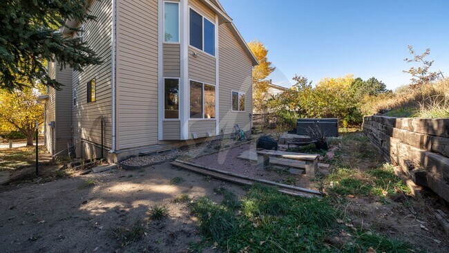 Building Photo - Old Farm Gem