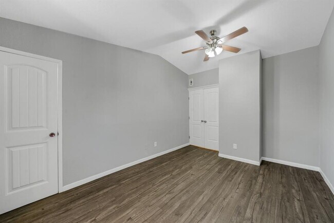 Building Photo - 2110 Wilcrest Dr
