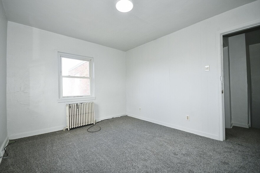 Building Photo - 2939 Freeland St