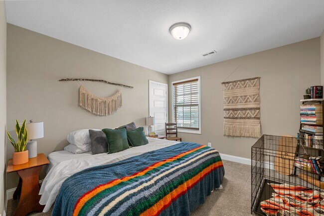 Building Photo - Modern Home in The Quarry Subdivision!