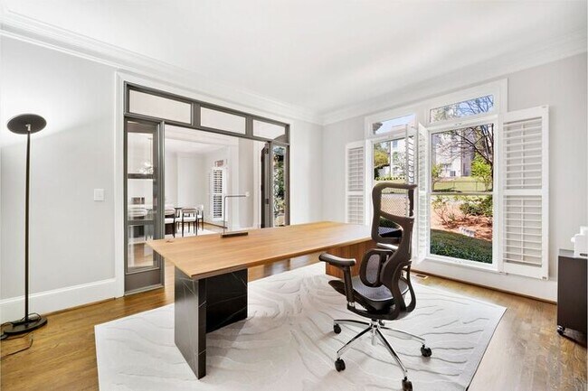 Building Photo - 7015 Blackthorn Ln