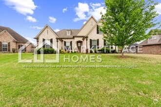 Building Photo - 5057 Maiden Ln