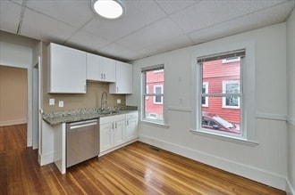 Building Photo - 14 Malvern Ave