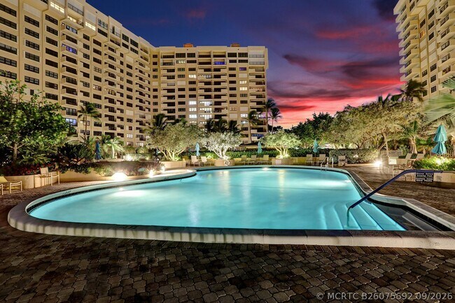 Building Photo - 5100 N Ocean Blvd