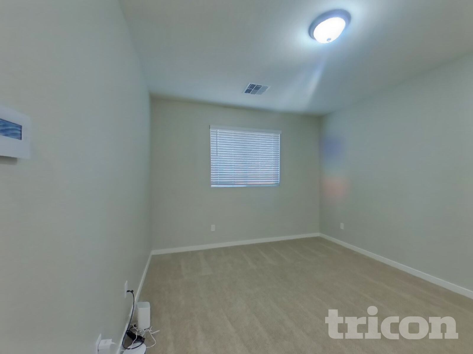 Building Photo - 4548 E Grandview St