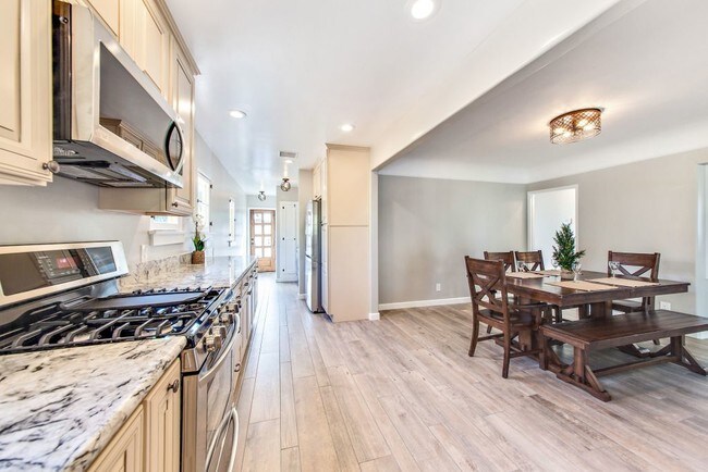 Dining Room Pic 1 - 100 W Tremont St