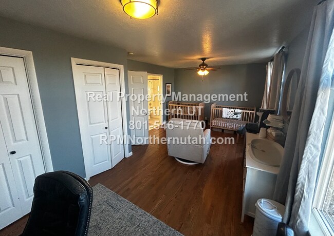 Building Photo - Large 5 bedroom home coming available in Layton