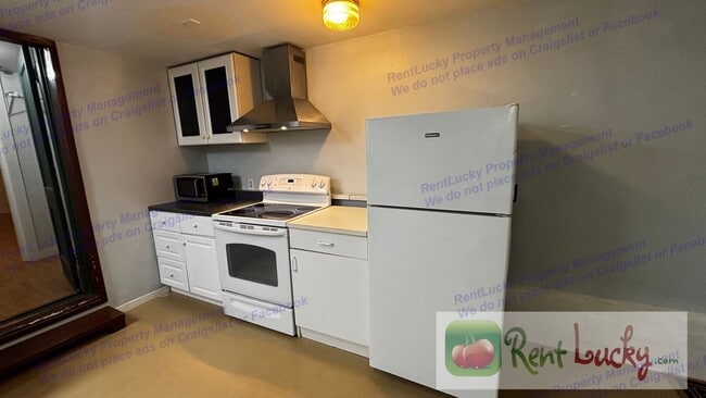 Building Photo - 1522 NE 97th St