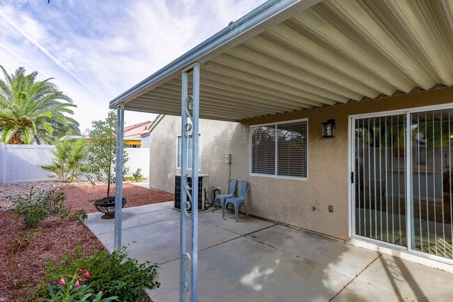 Building Photo - Beautifully Updated 3 Bedroom, Single Story North Las Vegas Home In Gated Community