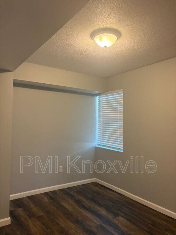 Building Photo - 4136 Larigo Dr
