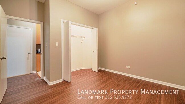 Building Photo - 4428 S Calumet Ave