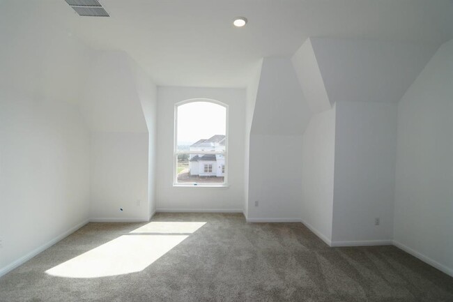 Building Photo - 2300 Sondrio Bnd