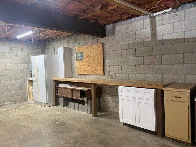 Building Photo - 3 Bedroom, 2 Bathroom House in Lewisville!