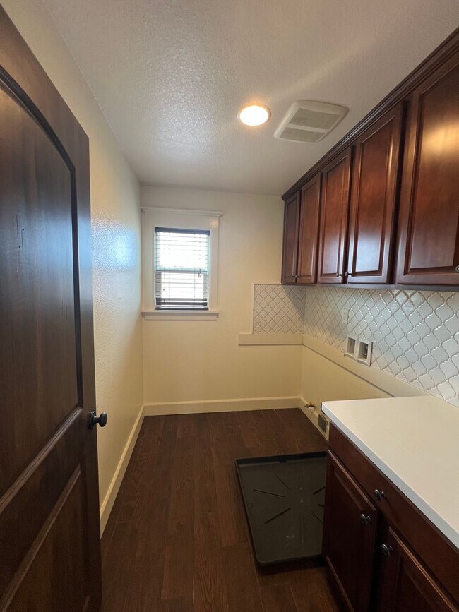 Building Photo - 14816 Huckleberry Dr