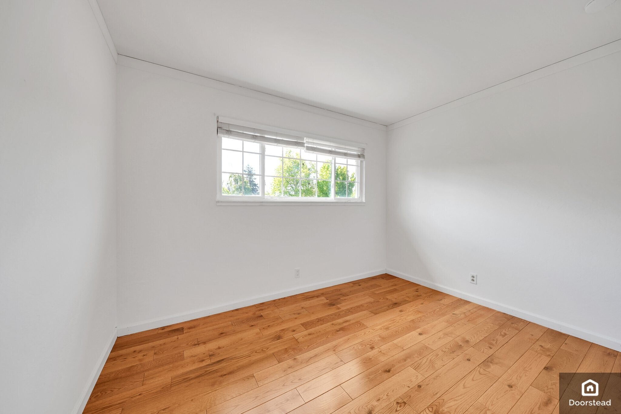 Building Photo - 3273 Cropley Ave