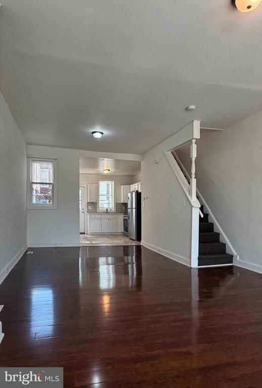 Building Photo - 2667 N Napa St