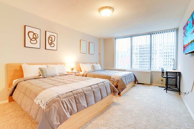 Building Photo - 2111 Richmond Hwy