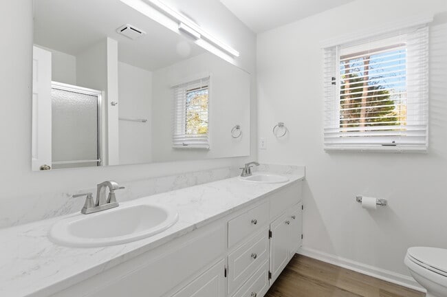 Building Photo - 101 Gatewood Dr