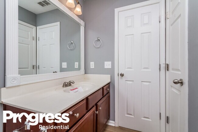 Building Photo - 3054 Ace Wintermeyer Dr