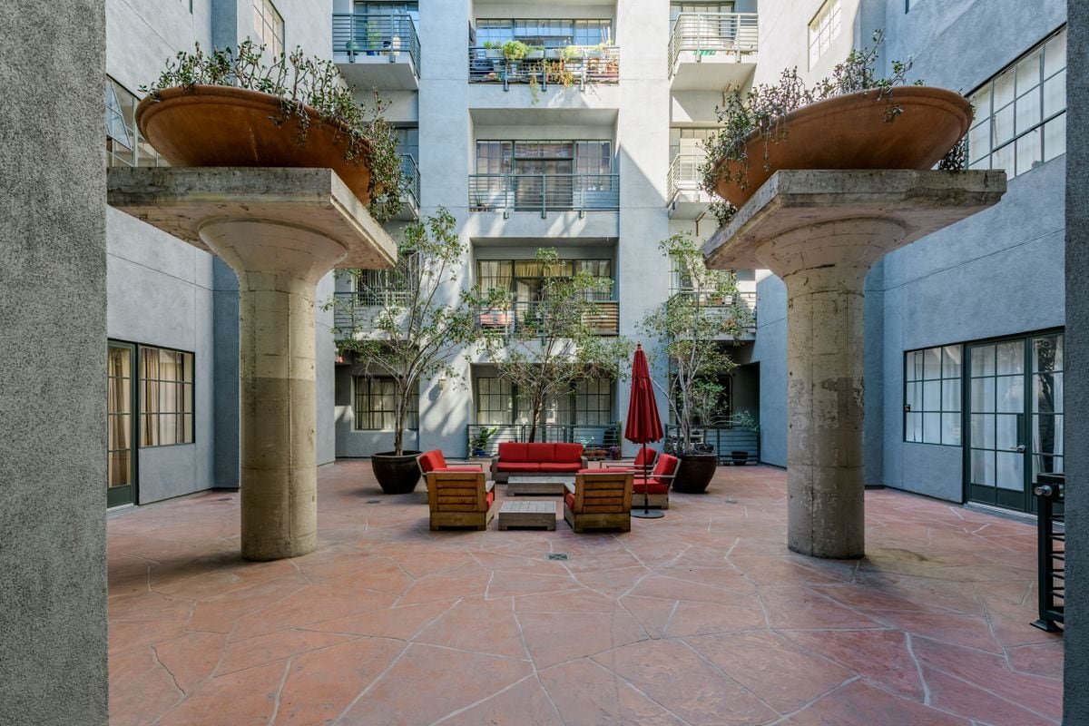 Building Photo - 420 San Pedro St