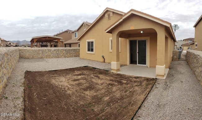 Building Photo - 7048 Copper Town Dr