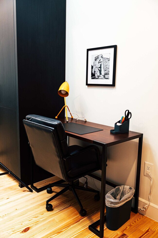 Building Photo - 1911 3rd Ave N