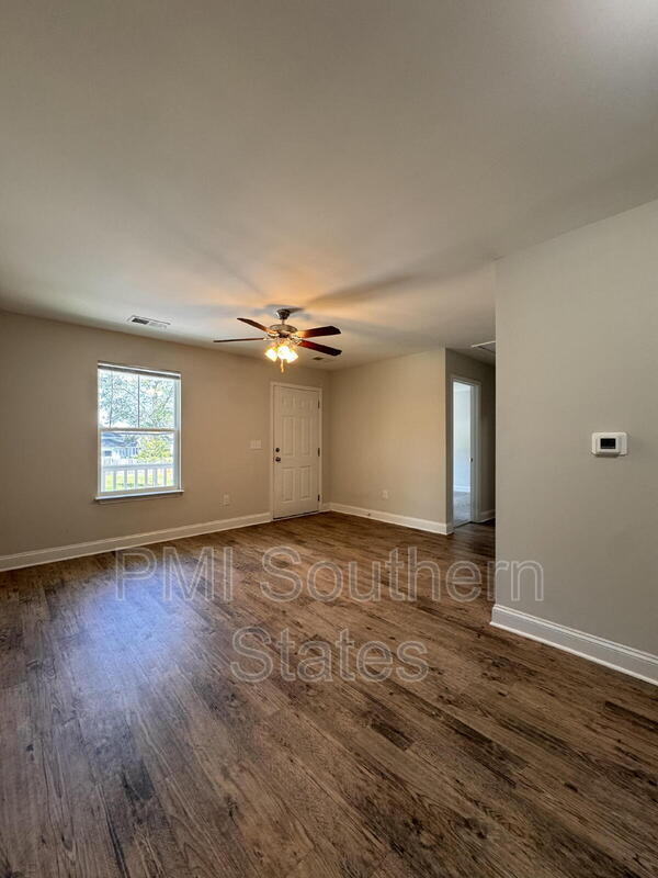 Building Photo - 200 Walnut Hill Dr
