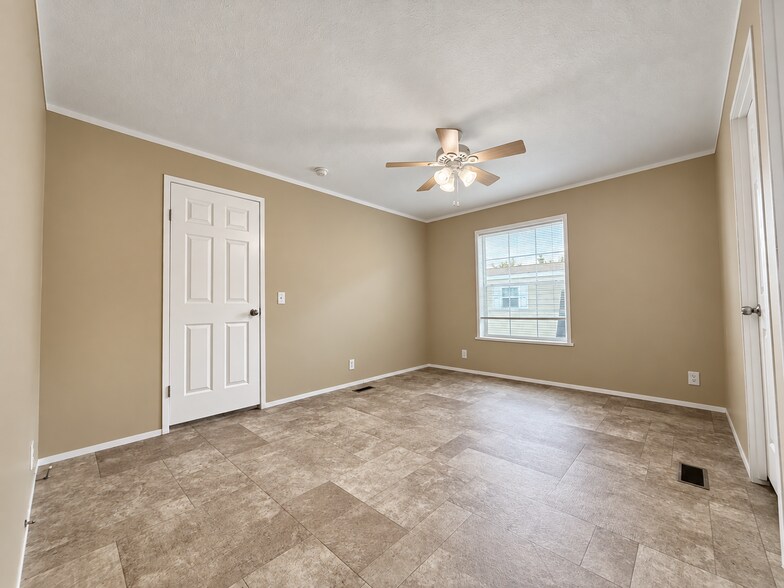 Building Photo - 71597 Penny Ct