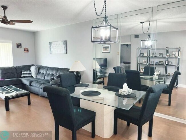 Primary Photo - 7505 NW 5th Pl